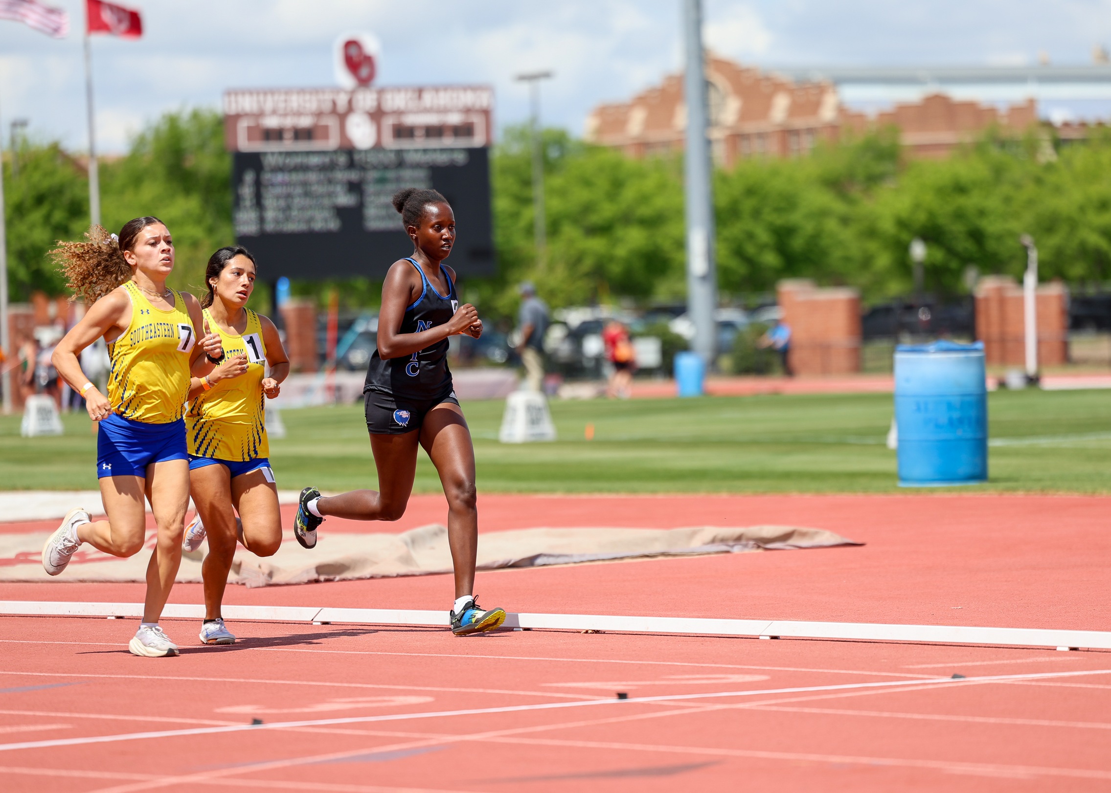 Women's Track & Field Excels at Sooner Invitational Meet