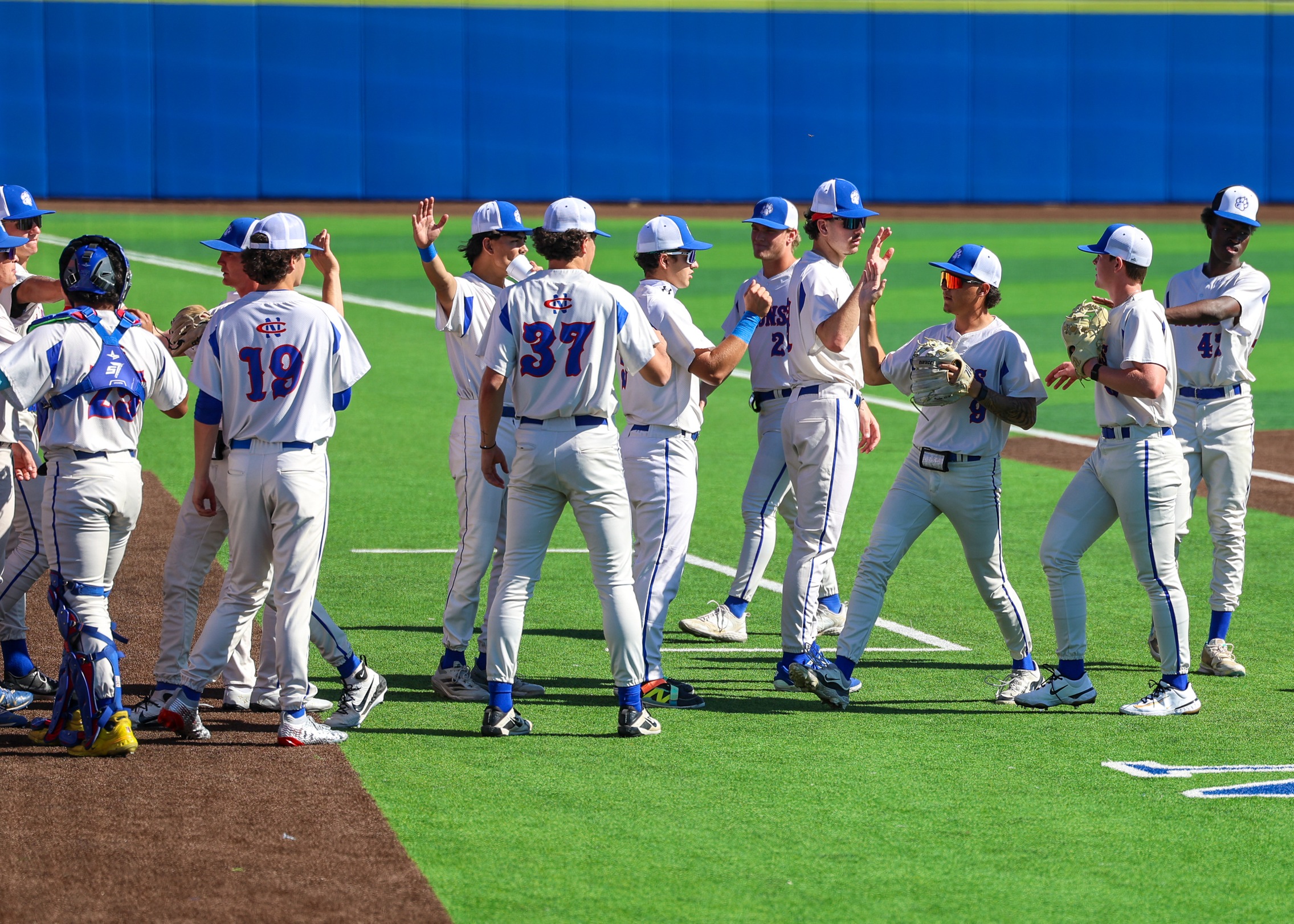 Lion Baseball Concludes Season with Doubleheader Win at Home